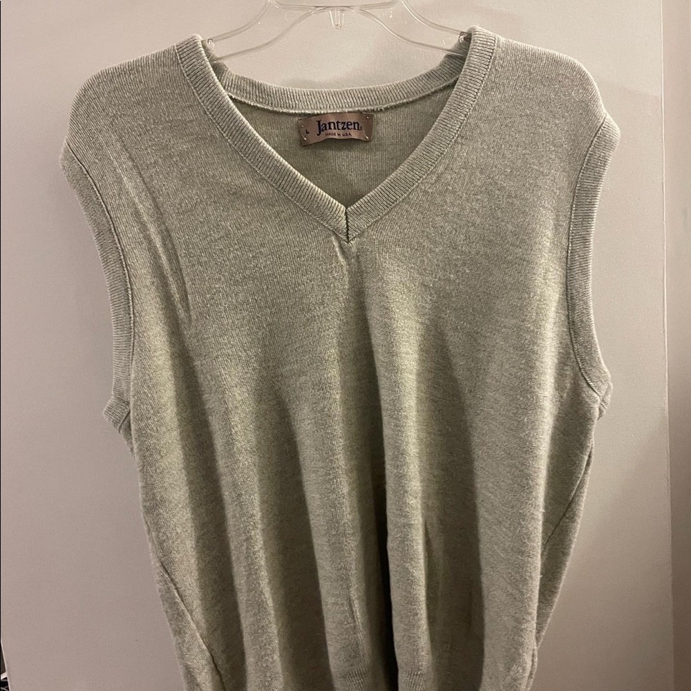 Vintage grey sweater vest